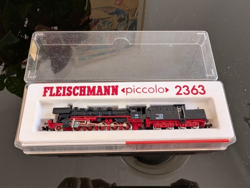 Locomotive tender - locomotive, à